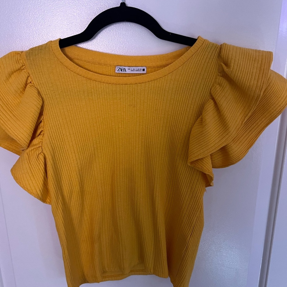 Zara Women's Yellow Ruffled Top